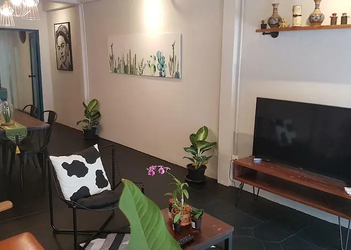 Gasthof La Casa Sathorn 11 *